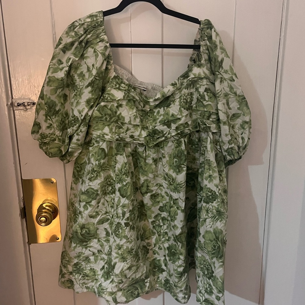 Green and white floral Abercrombie dress